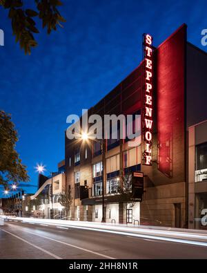 Liz und Eric Lefkofsky Kunst- und Bildungszentrum im Steppenwolf Theater, entworfen von Gordon Gill Stockfoto