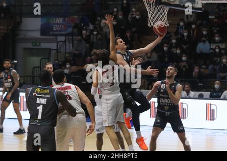 Cremona, Italien. 23rd Jan, 2022. Vandrea Pecchia Geweih während Vanoli Basket Cremona vs Umana Reyer Venezia, Ital Basketball A Serie Championship in Cremona, Italy, January 23 2022 Credit: Independent Photo Agency/Alamy Live News Stockfoto