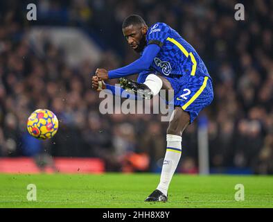 London, Großbritannien. 23rd Januar 2022. London, Großbritannien. 23. Januar - Chelsea gegen Tottenham Hotspur - Premier League - Stamford Bridge Antonio Rudiger während des Spiels der Premier League in Stamford Bridge, London. Bildnachweis: Kredit: Mark Pain/Alamy Live Nachrichten Stockfoto