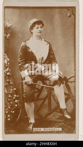 Ada Russell, aus der Schauspielerserie (N245) herausgegeben von Kinney Brothers to Promote Sweet Caporal Cigarettes 1890 herausgegeben von Kinney Brothers Tobacco Company American Trade Cards aus dem Set 'Actors and Actresses' (N245), herausgegeben 1890 von Kinney Brothers Tobacco zur Förderung von Sweet Caporal Cigarettes. Ada Russell, aus der Schauspielerserie (N245), herausgegeben von Kinney Brothers zur Förderung von Sweet Caporal Cigarettes. 1890. Albumin-Fotografie. Herausgegeben von der Kinney Brothers Tobacco Company Stockfoto