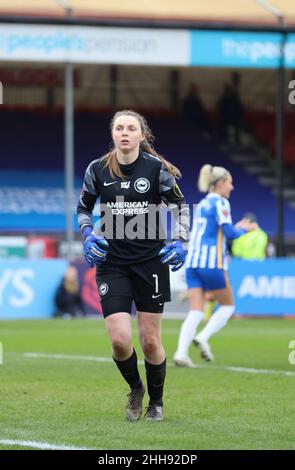 Crawley, Großbritannien. 23rd Januar 2022. Broadfield Stadium, Crawley, Großbritannien, Torhüterin und Spielerin Megan Walsh (1, BRI) während eines WSL-Spiels am 23. Januar 2022 zwischen Brighton & Hove Albion W.F.C und Chelsea Women im Broadfield Stadium, Crawley, Großbritannien Bettina Weissensteiner/SPP Quelle: SPP Sport Pressefoto. /Alamy Live News Stockfoto