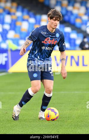 Diego Armando Maradona Stadium, Neapel, Italien, 23. Januar 2022, Napolis Verteidiger Alessandro Zanoli während des Spiels der SSC Napoli gegen US Salernitana - italienische Fußballserie A Stockfoto