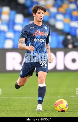 Diego Armando Maradona Stadium, Neapel, Italien, 23. Januar 2022, Napolis Verteidiger Alessandro Zanoli während des Spiels der SSC Napoli gegen US Salernitana - italienische Fußballserie A Stockfoto