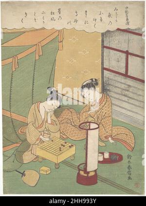 A Young Woman and man playing Shōgi (Japanese Chess); Chūnagon Kanesuke, aus einer Serie, die auf die sechsunddreißig poetischen Unmenschen (Sanjūrokkasen) anspielt, ca. 1767–69 Suzuki Harunobu Japanerin Eine junge Frau beobachtet, wie ihr männlicher Begleiter die letzten Züge in einem Spiel mit shōgi (japanisches Schach) macht, neben einer andon-Stehlampe, die nachts signalisiert, und einem Ventilator, der den Sommer anzeigt. Die Serie, zu der dieser Druck gehört, verbindet klassische Gedichte von 36 der berühmtesten Dichter der Antike und des Mittelalters mit aktuellen Bildern junger Männer und Frauen in modischem Gewand. Das alte Gedicht von Fujiwara no Kanesuke (87 Stockfoto