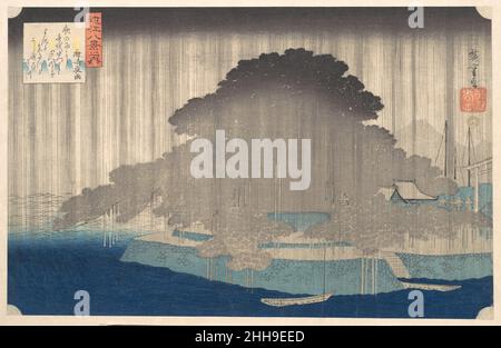 Night Rain at Karasaki, aus der Serie Eight Views of Ōmi (Ōmi hakkei no uchi) ca. 1835 Utagawa Hiroshige die japanische Karasaki war berühmt für ihre alte Kiefer, die als heilig verehrt wurde. Die Bilder von Karasaki im Abendregen gehörten zu den frühesten Manifestationen des Themas „Acht Ansichten“, das in Ōmi, dem Gebiet um den Biwa-See, südöstlich von Kyoto, aufgestellt wurde. Der Eindruck von nassem Regen wurde durch einen Bildschirm aus feinen, vertikalen Farblinien erzielt, die über den gedämpften Farbabstufungen der riesigen Kiefer, die das Bild dominiert, überlagert wurden. Hiroshige, einer der führenden Landschaftsarchitekten Japans, entwarf zwei Extremwerte Stockfoto