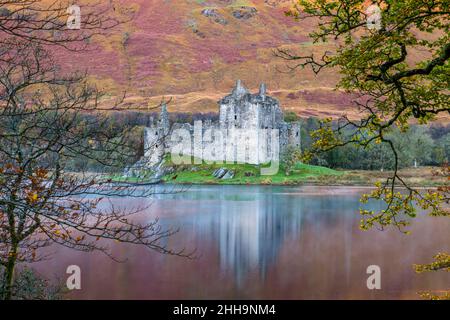 KILCHURN CASTLE (1450-1600) LOCH AWE DALMALLY SCHOTTLAND VEREINIGTES KÖNIGREICH Stockfoto