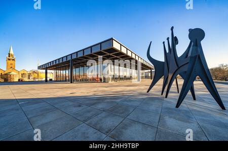 Neu eröffnetes Museum Neue Nationalgalerie, Berlin, Deutschland. Entworfen von Mies van der Rohe Stockfoto