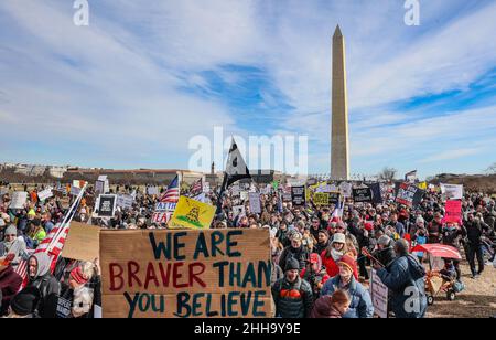 Washington, DC, USA. 23rd Januar 2022. Am Sonntag, den 23. Januar 2022, marschieren die Demonstranten zum Lincoln Memorial und protestieren gegen Impfmandate in der National Mall in Washington DC. Foto von Jemal Gräfin/UPI Credit: UPI/Alamy Live News Stockfoto