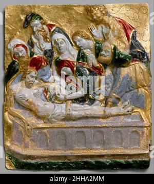 Die Entgrabung Christi ca. 1390–1405 Französisch die Entombment Christi nach der Kreuzigung wird in den vier Evangelien unterschiedlich beschrieben. Jeder der Konten stellt fest, die Anwesenheit eines wohlhabenden Mann an der Szene, Joseph von Arimathäa, mit ihm, nach Matthäus und Markus, waren Maria Magdalena und Maria, die Mutter des Jakobus. Allerdings bezieht sich nur das Johannesevangelium auf Nikodemus, einen Pharisäer, als Anwesenden. Keines der Evangelien beschreibt die Menge der Trauernden, die sich an der Bahre versammelten, wie hier zu sehen, aber die Darstellung einer solchen Gruppe ist typisch für die französische Kunst der Gotik.um 1400, die Stockfoto