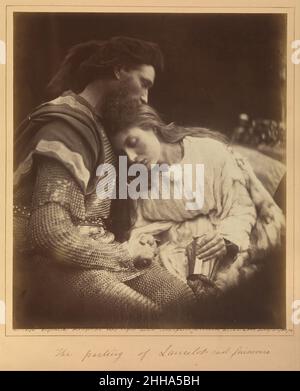 Alfred Tennysons Idylls of the King, and Other Poems 1874 Julia Margaret Cameron die Britin, 1874 in Indien geboren, bat Cameron, fotografische Illustrationen für eine Neuauflage seiner Idylls of the King zu machen, eine Neufassung der Artus-Legenden. Cameron antwortete, dass beide wussten, dass „es für mich unsterblich ist, mit Ihnen verbunden zu sein“, und akzeptierte den Auftrag bereitwillig. Als Kostümiererin für Familie und Freunde machte sie etwa 245 Aufnahmen, um die Handvoll zu erreichen, die sie für das Buch wollte. Letztendlich – und wie vorhersehbar – war sie mit der Art und Weise, wie ihre Fotos verkleinert und in übersetzt wirkten, unzufrieden Stockfoto