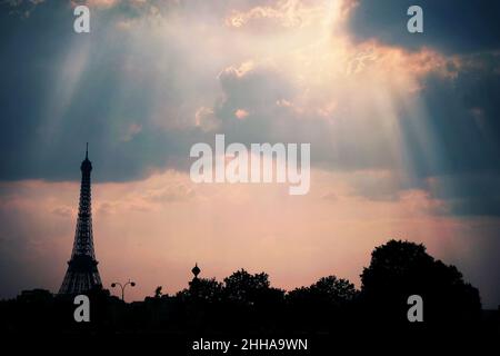 Wunderschönes Paris. Blick vom Rand der seine Stockfoto