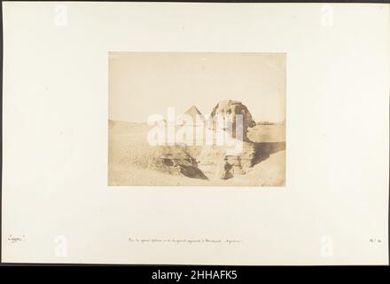 Vue du Grand Sphinx et de la grande pyramide de Menkazeh (Mycerinus) Dezember 1849 Maxime Du Camp die Mission des französischen Maxime Du Camps in Ägypten und dem Nahen Osten im Jahr 1849-51, eine fotografische Übersicht über Denkmäler und Stätten zu erstellen, ist in seinen Schriften und in seinen Schriften gut dokumentiert Mitreisender, Gustave Flaubert. Nach einem ersten Aufenthalt in Kairo mieteten die beiden Freunde ein Boot, um sie bis zum zweiten Katarakt auf den Nil zu bringen, danach stiegen sie auf eigene Faust den Fluss hinab und erkundeten die archäologischen Stätten entlang seiner Ufer. Im Juli 1850 verließen sie Ägypten für Palästina, die Türkei und Griechenland, bevor sie sich in die Türkei aufmachten Stockfoto