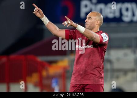 Limerick, Irland. 24th Januar 2022. Simon ZEBO von Münster dankt seinen Fans beim Heineken Champions Cup, Runde 4, Pool B Spiel zwischen Munster Rugby und Wespen im Thomond Park in Limerick, Irland am 23. Januar 2022 (Foto von Andrew SURMA/ Quelle: SIPA USA/Alamy Live News Stockfoto