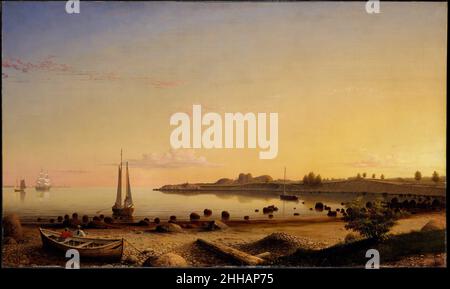 Stage Fort am Gloucester Harbour 1862 Fitz Henry Lane (ehemals Fitz Hugh Lane) American Lane kehrte 1848 aus Boston zu seiner Heimatstadt Gloucester zurück. Seine Werke der Jahre 1850s und 1860s werden sukzessive von Genre- und topografischen Elementen gesäubert, werden immer spärlicher und essentieller. Bis 1862 hatte Lane einen nahtlosen, selbstverweichenden Stil entwickelt, möglicherweise beeinflusst durch die Werke von Martin Johnson Heade. Stage Fort, einst der Ort militärischer Befestigungen, liegt auf einer gebogenen Landform, die das Auge des Betrachters in die glühende, klare und fast unheimlich ruhige Distanz führt. Trotz der Enttäuschung Stockfoto