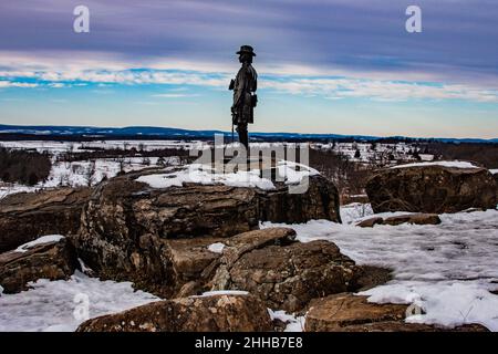 Denkmal für Brigadier General Gouverneur Kemble Warren, Little Round Top, Gettysburg National Military Park, Pennsylvania, USA Stockfoto