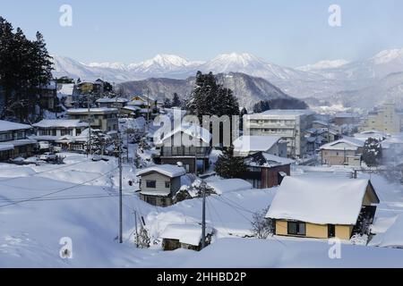 Yudanaka, Nagano, Japan, 2022/22/01 , Blick auf die Stadt Yudanaka Onsen im Winter 21/22. Stockfoto