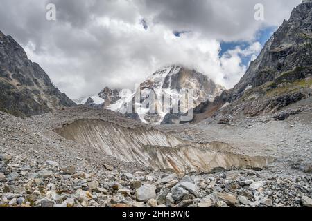 Chalaadi-Gletscher in der Region Svaneti, Georgien Stockfoto