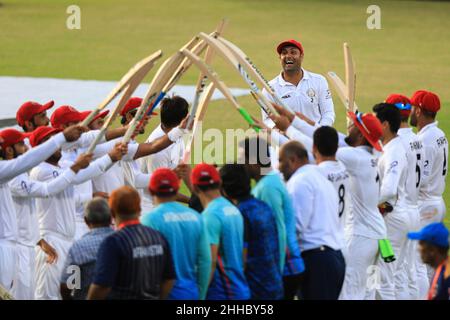 Chittagong, Bangladesch. 09th September 2019. Afghanistan-Allrounder Kapitän Mohammad Nabi zieht beim Cricket-Einzelspiel zwischen Afghanistan und Bangladesch im Zohur Ahmed Chowdhury Stadium in Chittagong den Vorhang für seine Testkarriere.Afghanistan gewann mit 224 Läufen (Foto: MD Manik/SOPA Images/Sipa USA) Credit: SIPA USA/Alamy Live News Stockfoto