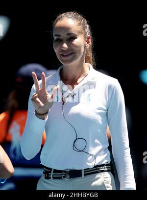 Melbourne, Australien. 24th Januar 2022. Tennis Umpire Marijana Veljovic Australian Open Tennis 2022 Melbourne Park, Australia Day 8 Montag, 24. Januar 2022 FOTO VON KARL WINTER Credit: Roger Parker/Alamy Live News Stockfoto