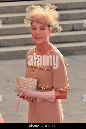 File photo dated October 20, 2012 of Princess Caroline of Hanover arriving at the wedding ceremony of Hereditary Grand Duke Guillaume of Luxembourg and Princess Stephanie of Luxembourg in the Cathedral of our Lady of Luxembourg, in Luxembourg, Luxembourg, Luxembourg. Der 30-jährige Erbgroßherzog von Luxemburg ist der letzte Erbprinz in Europa, der seine 28-jährige belgische Gräfin-Braut in einer aufwendigen 2-tägigen Zeremonie heiratet. - Caroline de Monaco feiert am Sonntag, den 23. Januar, ihren 65th. Geburtstag. Foto von Jeremy Charriau/ABACAPRESS.COM Stockfoto