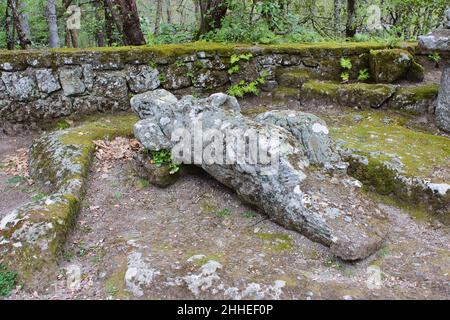 Alte Skulpturen im Park der Monster in Bomarzo Stockfoto