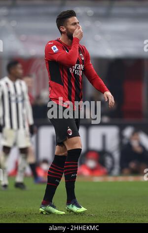 Olivier Giroud (AC Mailand) reagiert während des Spiels AC Milan gegen Juventus FC, italienischer Fußballverein der Serie A in Mailand, Italien, im Januar 23 2022 Stockfoto