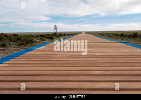 Boardwalk Pfad zur Unendlichkeit, Strand Garrucha, Provinz Almeria, Andalucía, Spanien Stockfoto