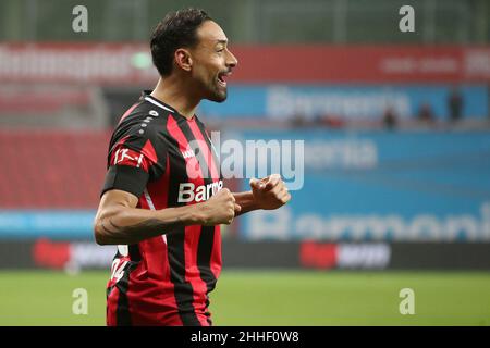 firo : 01/22/2022 Fuvuball , Fußball, 1st Bundesliga, Saison 2021/2022, Bayer Leverkusen - FC Augsburg , FCA 5:1 Jubilation , Karim Bellarabi Stockfoto