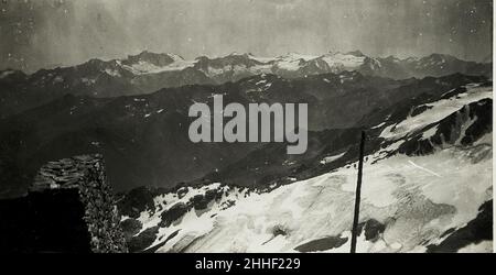 Standpunkt Monte .Voz, Blick gegen Adamellogruppe. Stockfoto