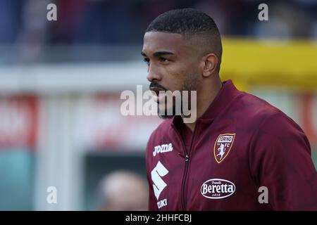 Turin, Italien. 23rd Januar 2022. Turin, Italien, 23 2022. Januar, Gleison Bremer (Turin FC) schaut während des Spiels des FC Turin gegen US Sassuolo, italienische Fußballserie A in Turin, Italien, 23 2022. Januar Kredit: Independent Photo Agency/Alamy Live News Stockfoto