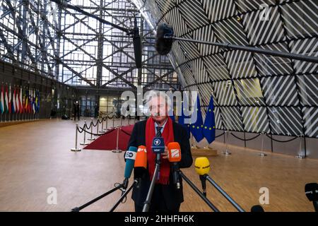 Der luxemburgische Außenminister Jean Asselborn kommt zu einem Europäischen Rat für Auswärtige Angelegenheiten nach Brüssel, Belgien. 24th Januar 2022. Kredit: ALEXANDROS MICHAILIDIS/Alamy Live Nachrichten Stockfoto