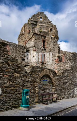 Ruinen des Bishop’s Palace in Kirkwall auf dem Festland Orkney in Schottland Stockfoto