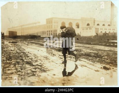 Kohle aus Kohle-Rangierbahnhof zu stehlen. Stockfoto