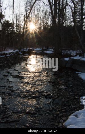 Sonnenuntergang über dem Sheridan Creek Stockfoto