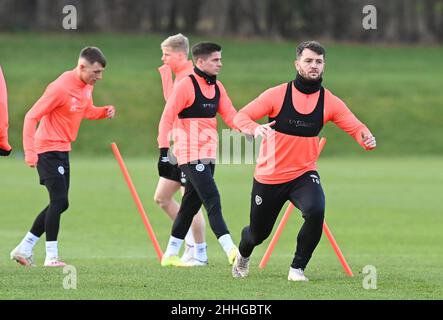 Oriam Sports Centre Edinburgh, Schottland UK.24th.Jan 22 Hearts Craig Halkett (#19) Trainingseinheit für Cinch Premiership Spiel gegen Celtic. Kredit: eric mccowat/Alamy Live Nachrichten Stockfoto