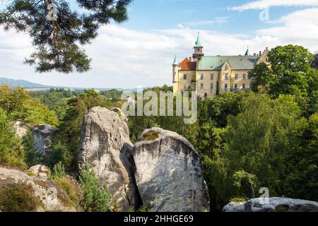 Schloss Hruba Skala, Sandsteinfelsen-Stadt, Cesky raj, böhmisches oder Böhmisches Paradies, Tschechische Republik Stockfoto