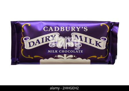 Tafel von Cadbury's Milchschokoladenschokolade aus der Schachtel von Cadbury's Dairy Milk Classic Collection, isoliert auf weißem Hintergrund Stockfoto