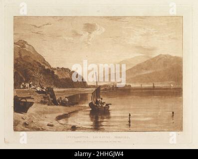 Inverary Pier, Loch Fyne, Morning (Liber Studiorum, Teil VII, Platte 35) 1. Juni 1811 Joseph Mallord William Turner der Brite Turner destillierte seine Vorstellungen über Landschaft in 'Liber Studiorum' (lateinisch für 'Book of Studies'), einer Serie von siebzig Drucken plus einem Frontispiz, das zwischen 1807 und 1819 veröffentlicht wurde. Um die Kompositionen zu etablieren, fertigte er braune Aquarellzeichnungen an und ätzte dann Konturen auf Kupferplatten. In wenigen Fällen, wie hier, entwickelte Turner auch den Ton, indem er Aquatint und Mezzotint verwendete, um einen schottischen loch zu beschreiben, der von Bergen begrenzt ist, wobei der Vordergrund von Booten und Fischern belebt wird Stockfoto