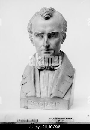 Büste von James Fenimore Cooper 1853 Pierre Joseph Chardigny. Büste von James Fenimore Cooper. 1853. Gewachster Putz. Hergestellt in Frankreich Stockfoto