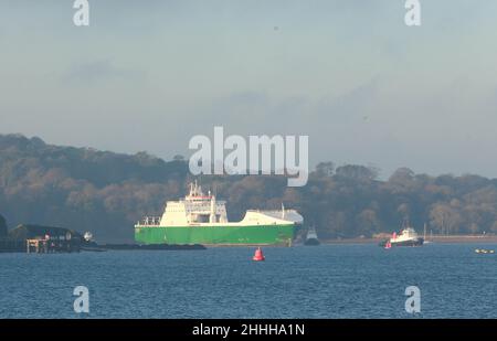 EDDYSTONE MARINEFRACHTSCHIFF VERLÄSST DEVONPORT DOCKYARD Stockfoto