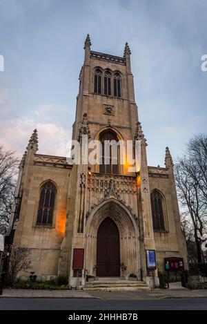 Die St. Mark's Church ist eine anglikanische Kirche in der Mitte des Myddelton Square, die Anfang des 19th. Jahrhunderts in einem georgischen Stil erbaut wurde. Stockfoto