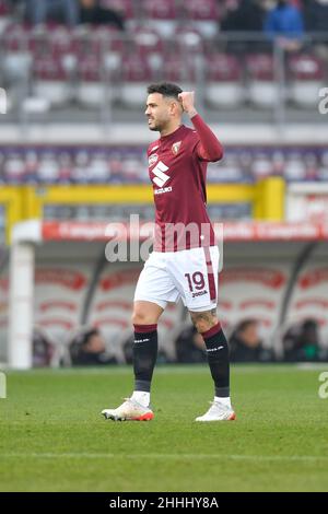 Turin, Italien. 23rd Januar 2022. Antonio Sanabria (19) aus Turin sah während der Serie Ein Spiel zwischen Turin und Sassuolo im Stadio Olimpico in Turin. (Foto: Gonzales Photo/Alamy Live News Stockfoto