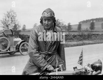 Der Andover Motor Mordfall. Der Taxifahrer Sidney George Spicer wurde am 24th. April 1920 von Percy Toplis auf Thruxton Down angeschossen und getötet. Das Bild zeigt: Herr Norman de Courcy Parry, der als Kundschafter der Polizei-Such-Partei fungierte. Mai 1920. Stockfoto