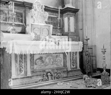 St. Rumbold's Cathedral in Malines, Belgien ( Mechelen ) durch deutsche Artillerie während der deutschen Enavance vom September 1914 beschädigt Stockfoto