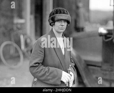 Mordfall in Crowborough Farm Miss Annie Price eine Zeugin im Prozess gegen den Angeklagten John Norman Holmes Thorne, Februar 1925 Stockfoto