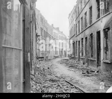 Die belgische Stadt Termonde ist nach ihrer Eroberung nur noch ein Trümmerhaufen, und das Bild zeigt die Verwüstung, die die Deutschen während ihrer Besatzung angerichtet haben. Häuser wurden von den Deutschen als Vergeltung für die Belgier, die ihnen keine Freifahrt gaben, abgefeuert und zerstört. Circa September 8th 1914 Stockfoto