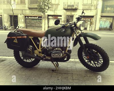 Alte BMW R45 Motorrad geändert Cafe Racer Stil Stockfoto