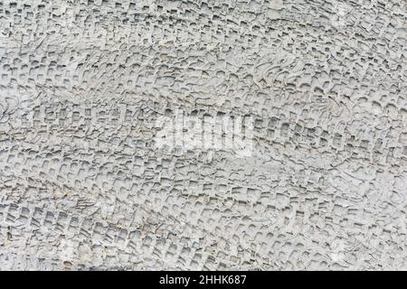 Radwege auf Schlamm Mountain Biking Trail. Raddruck auf unbefestigten Straßen. Stockfoto