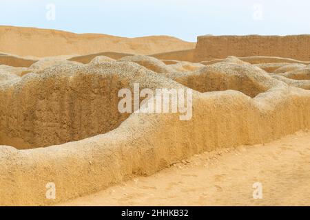 Chan Chan Ruinen der Chimu-Zivilisation mit lehmwänden, Trujillo, Peru. Stockfoto