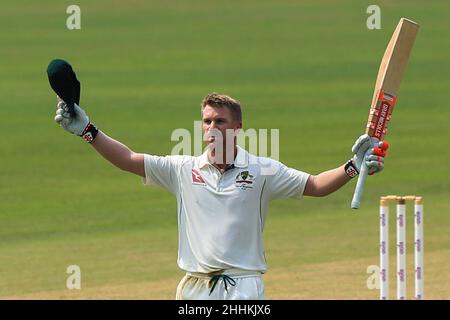 Chittagong, Bangladesch. 06th September 2017. Der australische Cricketspieler David Warner feiert 100 Läufe während des Testmatches 2nd zwischen Bangladesch und Australien im Zohur Ahmed Chowdhury Stadium. Australien gewann 7 Wickets (Foto: MD Manik/SOPA Images/Sipa USA) Kredit: SIPA USA/Alamy Live News Stockfoto